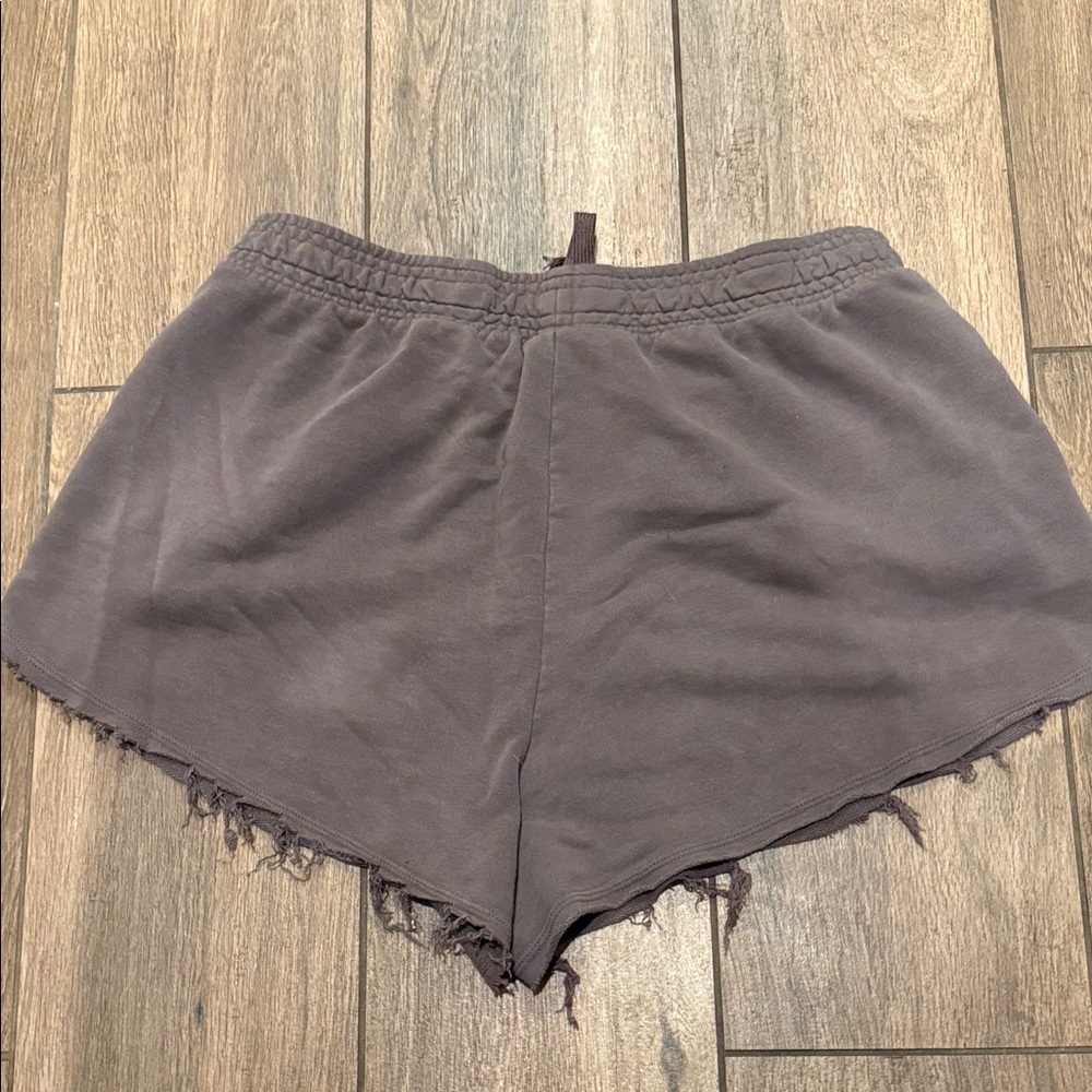 Gymshark Heritage 5” crop shorts - Picture 4 of 4